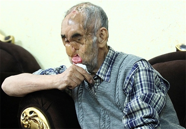 نترس عزیزم ! او حاج رجب محمد زاده است