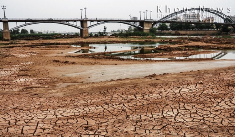 انتقال آب از کارون و دز، خوزستان را منهدم میکند انتقال آب از کارون و دز، خوزستان را منهدم میکند