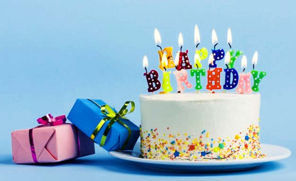 تبریک تولد و تزیین کیک به همراه تم تولد با سورپلاس
