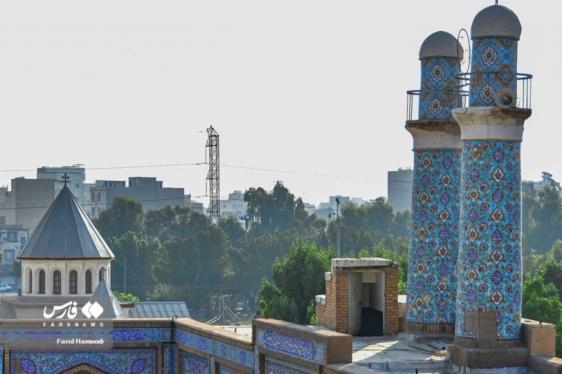 همسایگی مسجد و کلیسا در «آبادان»