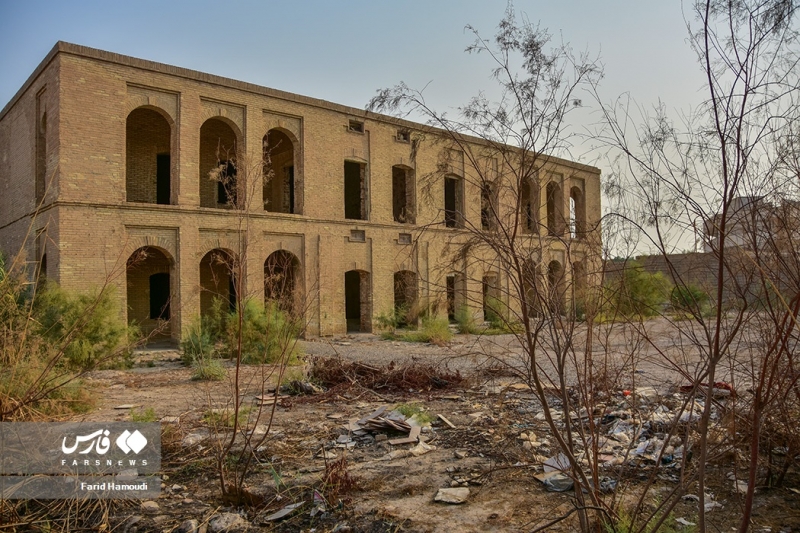 تصاویر/ بنای تاریخی فراموش شده در قلب خرمشهر