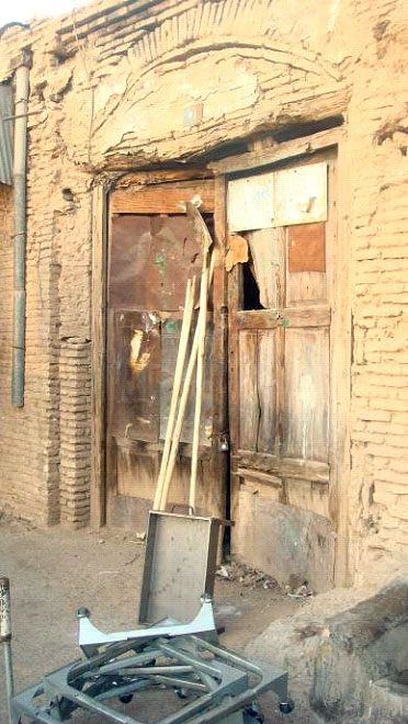 درب کهنه در قسمتی از بازار کهنه دزفول