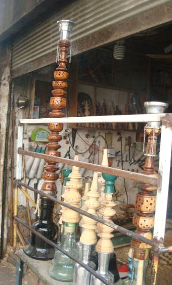 دکان ساخت قلیان در بازار کهنه دزفول