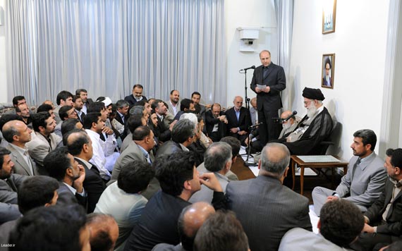 رهبر معظم انقلاب در دیدار شهرداران مراکز استانها و اعضای شورایعالی استانها -  خوزنیوز