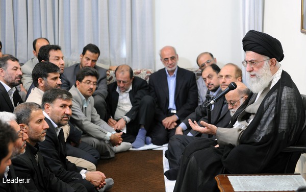 رهبر معظم انقلاب در دیدار شهرداران مراکز استانها و اعضای شورایعالی استانها -  خوزنیوز