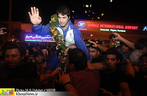 مراسم استقبال مردمی از نواب نصیر شلال قهرمان المپیک / khouznews.ir