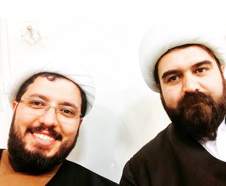 عکس / پسر آهنگران در کنار نوه‌های امام(ره)