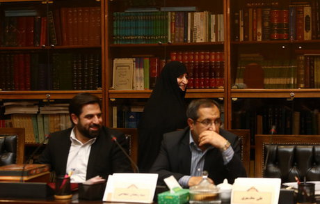 الهام چرخنده در مجلس / تصاویر