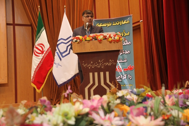 لازم است تجربیات پزشکان حاضر در جنگ تحمیلی به اشتراک گذاشته شود
