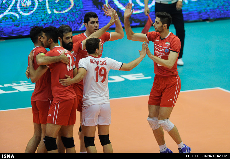 ایران سه - آمریکا صفر: مدافع قهرمانی لیگ جهانی در تهران زانو زد ایران سه - آمریکا صفر: مدافع قهرمانی لیگ جهانی در تهران زانو زد
