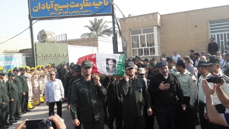 پیکر شهید اکبری زادگان فعال سینمایی در آبادان تشییع شد