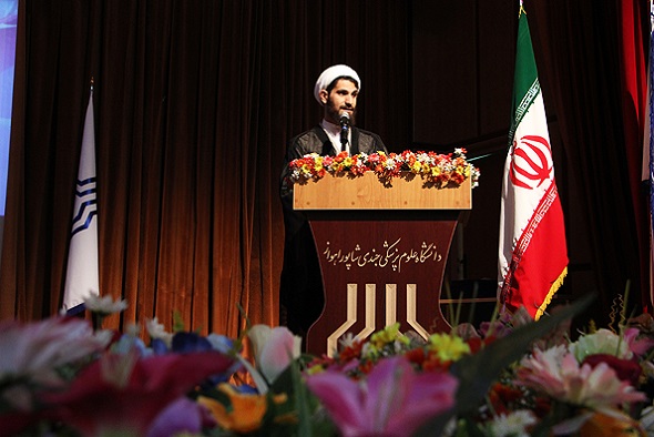 هر جامعه ای که از پیشینه و هویت خود فاصله گرفت به سعادت نخواهد رسید