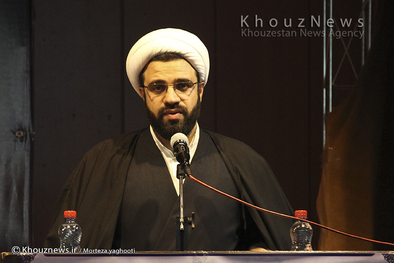 باید همه توان خود را در راه نهادینه سازی فرهنگ وقف به کار ببندیم