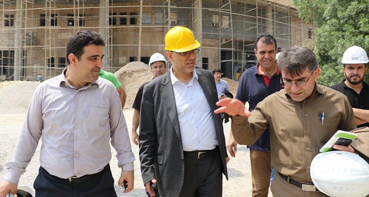بازدید رئیس دانشگاه علوم پزشکی اهواز از پروژه در حال احداث بیمارستان جایگزین ابوذر اهواز