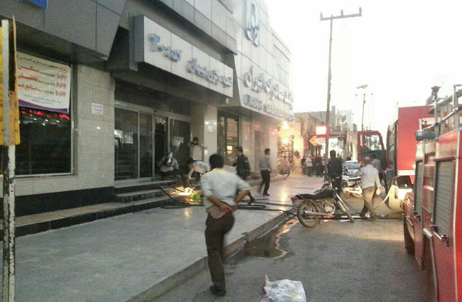 آتشسوزی در بانک صادرات بهبهان مهار شد آتشسوزی در بانک صادرات بهبهان مهار شد