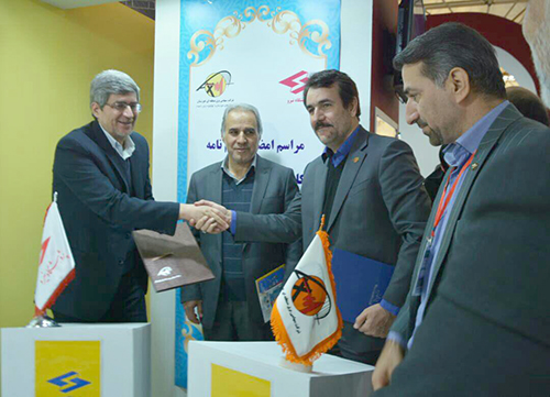 تفاهم نامه همکاری بین برق منطقه ای خوزستان و پژوهشگاه نیرو امضا شد