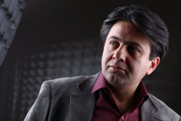 نخستین جایزه ادبی دکتر یداللهی برگزیدگان خود را شناخت