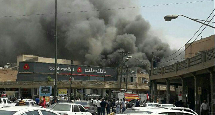 آتش سوزی گسترده در پاساژ رضوان اهواز