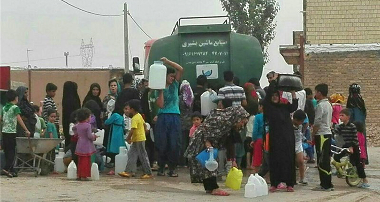 آیا حق مردم خوزستان آبرسانی با تانکر است؟ / مردمی که کنار گنج در رنج زندگی می‌کنند