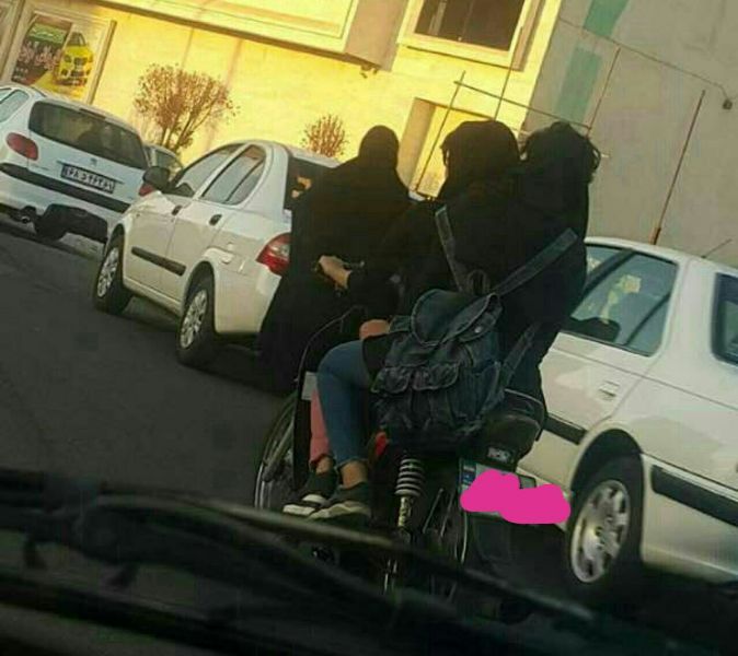 برخورد با 2 دختر موتورسوار هنجارشکن در دزفول