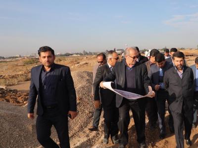بازدید استاندار خوزستان از طرح احداث ۲۴۰۰ متر خط انحراف فاضلاب ورودی به کانال سلمان در منطقه زردشت