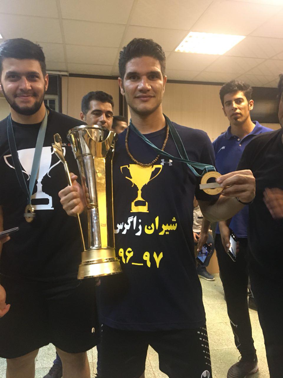 بازیکن نفتمسجدسلیمان: شایسته قهرمانی بودیم/فکری مربی سالمی است بازیکن نفتمسجدسلیمان: شایسته قهرمانی بودیم/فکری مربی سالمی است