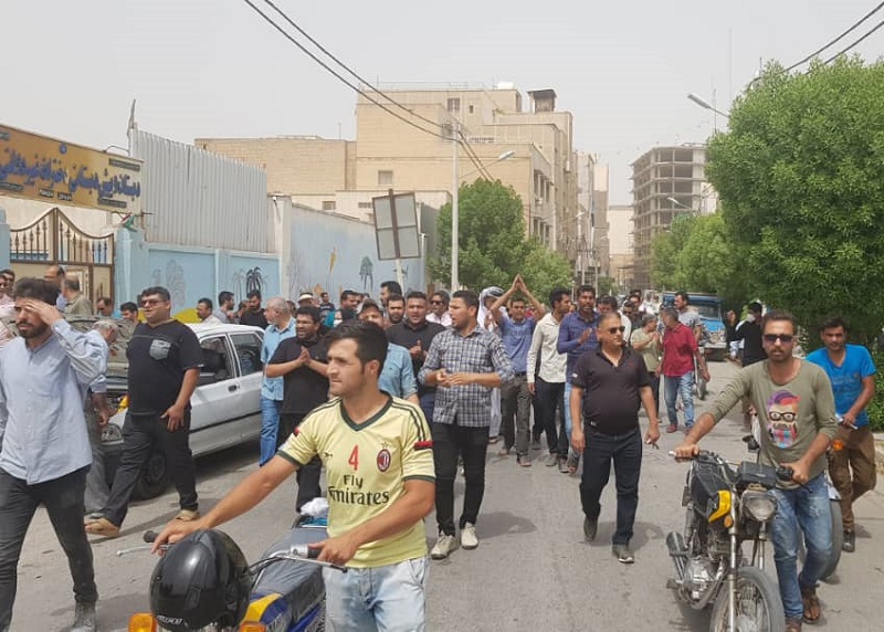 آبادانی‌ها خواستار رسیدگی به وضعیت آب شربشان شدند