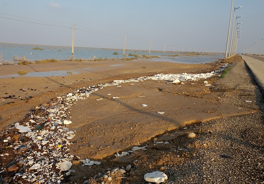 محل دفن زباله در هندیجان را آب برد