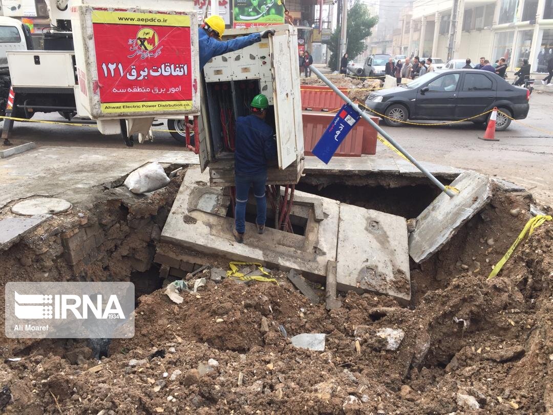 بخشی از خیابان سلمان فارسی اهواز فرو نشست