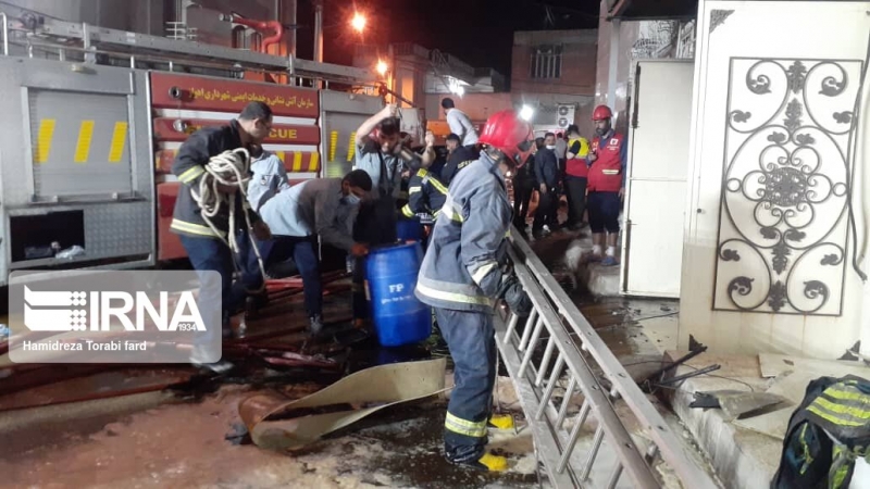 آتش سوزی انبار الکل در منطقه عامری اهواز