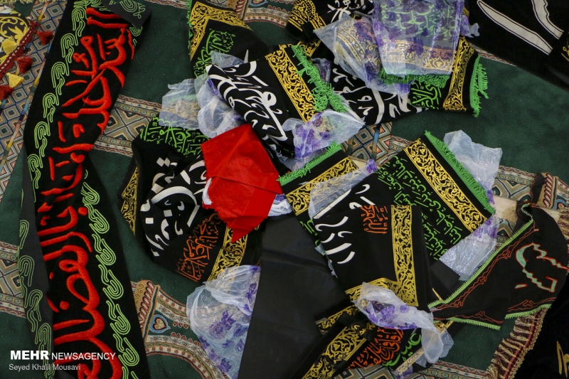 سیاه پوش کردن مسجد «مهدی منتظر» اهواز در آستانه محرم/گزارش تصویری
