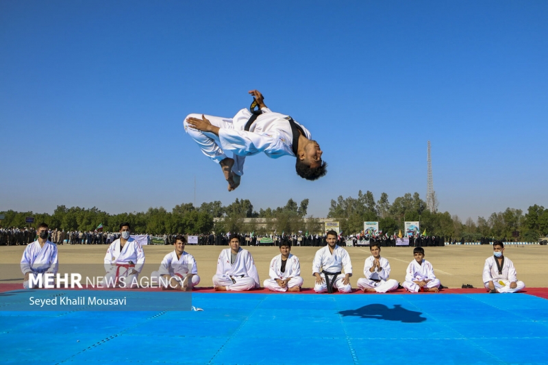 همایش بسیجیان استان خوزستان در اهواز