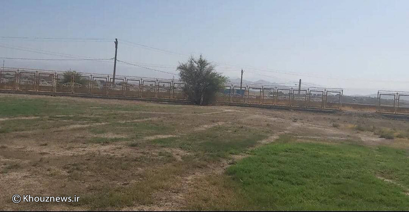 ارسالی از کاربران/ وضعیت اسفبار تنها زمین چمن طبیعی فوتبال شهرستان لالی به روایت تصویر