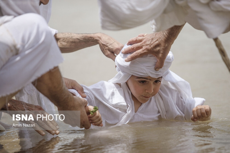 غسل تعمید کودکان مندایی در اهواز