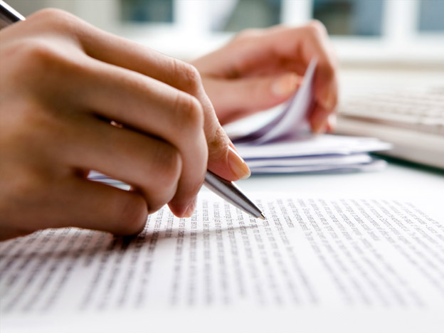 - سوابق پژوهش های مشابه (Review of literature and justification)