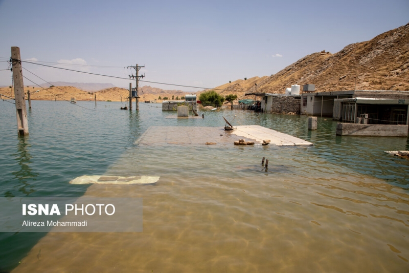 خانه‌های زیر آب حاشیه سد گتوند