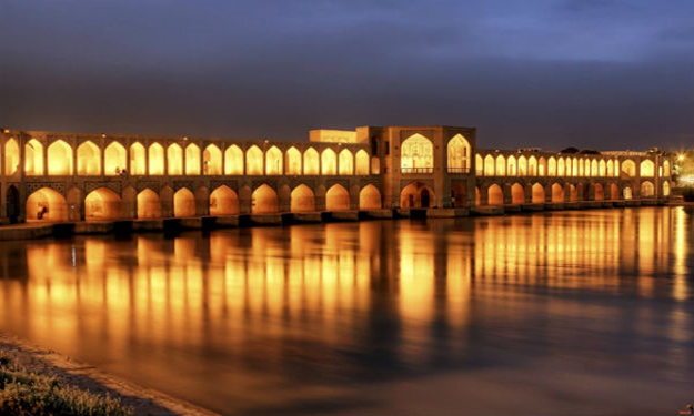 جاهای دیدنی نزدیک هتل پارسیان کوثر اصفهان