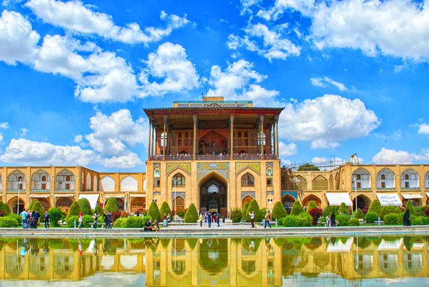کاخ عالی قاپو اصفهان