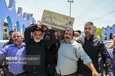 تشییع پیکر شهید دوران دفاع مقدس در اهواز