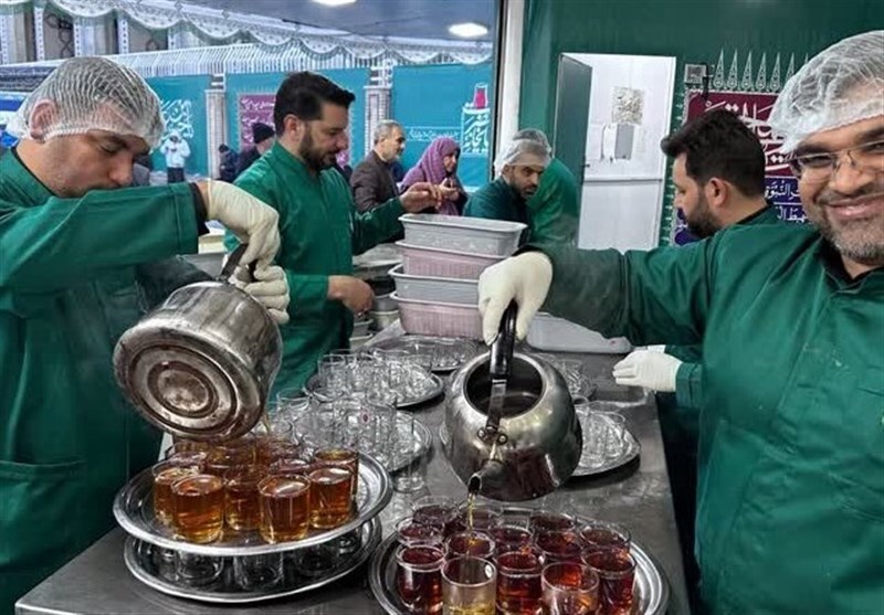 میهمان دزفولی‌ها در چایخانه بهشت رضا(ع)/ تصاویر