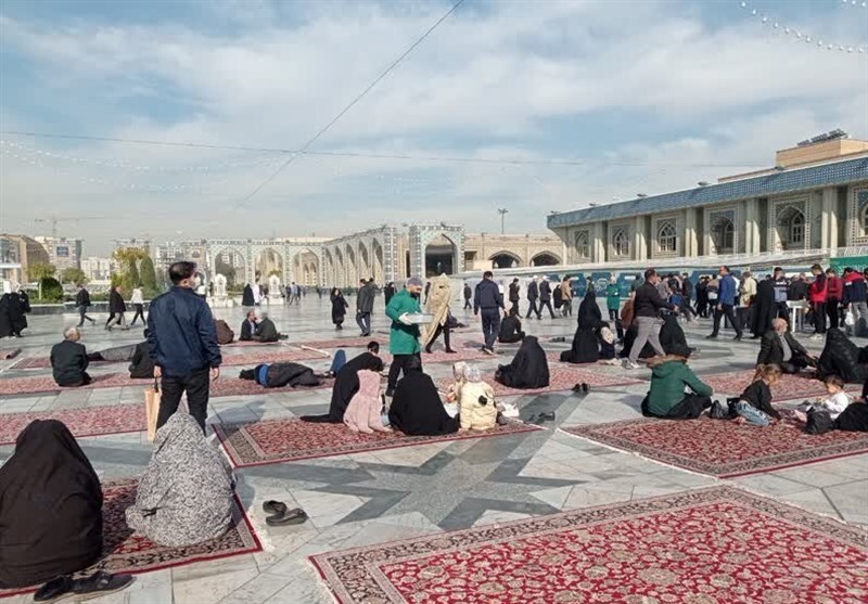 میهمان دزفولی‌ها در چایخانه بهشت رضا(ع)/ تصاویر