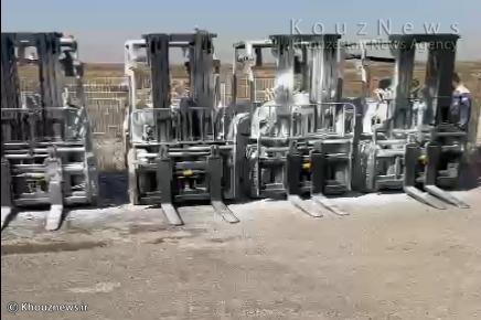 ارسالی از کاربران/  لیفتراک های پیمانکار جدید بارانداز بازارچه  چذابه در آتش سوختند/ تصاویر
