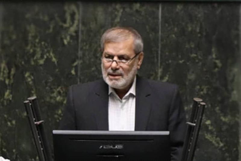 پیگیری امیر حیات مقدم برای تاسیس درمانگاه شبانه روزی تامین اجتماعی و استقرار پزشکان متخصص در شهر بندر امام خمینی در تاریخ ۴/۲۹/ ۴۰۴