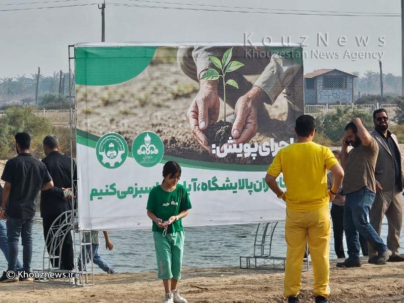 پویش خودجوش کارگران پالایشگاه آبادان با کاشت ۵۰۰۰ بذر در مینوشهر پویش خودجوش کارگران پالایشگاه آبادان با کاشت ۵۰۰۰ بذر در مینوشهر