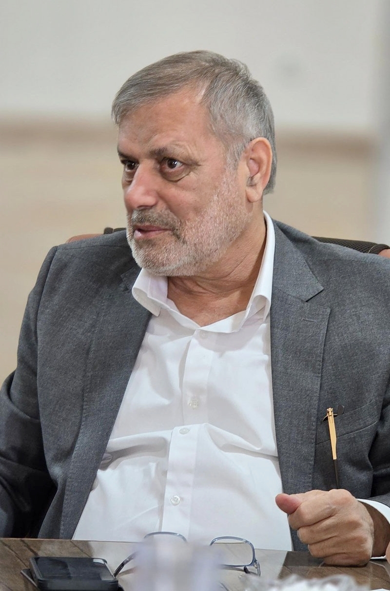 تاکید امیر حیات مقدم برضرورت اقدام فوری جهت آغاز پروژههای مصوب شورای راهبردی منطقه ویژه اقتصادی پتروشیمی/۲۲/۰۹/۱۴۰۴ تاکید امیر حیات مقدم برضرورت اقدام فوری جهت آغاز پروژههای مصوب شورای راهبردی منطقه ویژه اقتصادی پتروشیمی/۲۲/۰۹/۱۴۰۴