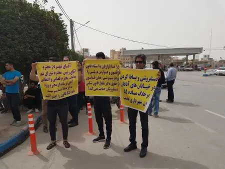 اعتراض مغازه‌داران آبادانی به ساماندهی‌نشدن دستفروشان