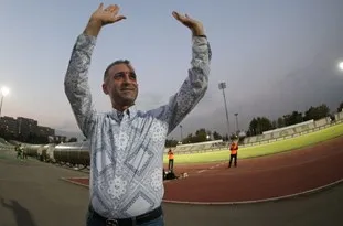 «فراز کمالوند» استعفا داد