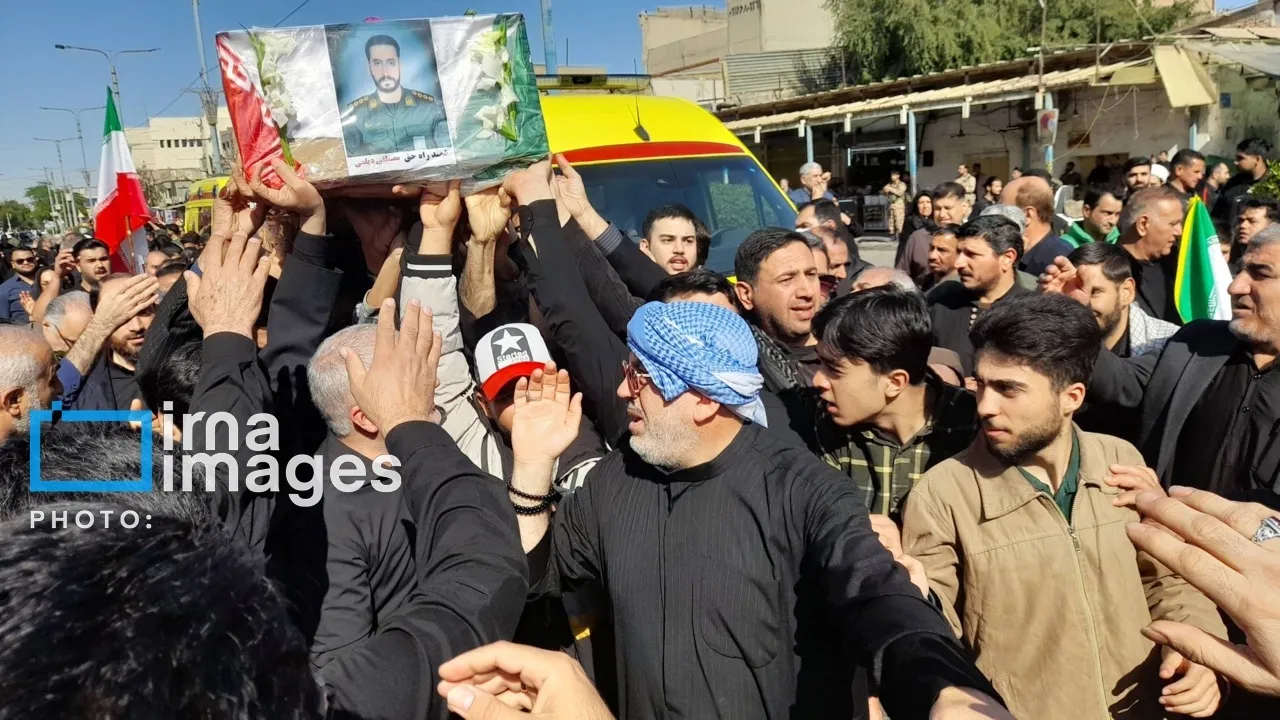 پیکر ۲ شهید حملات تجاوزکارانه آمریکایی - صهیونی در اهواز تشییع شد
 