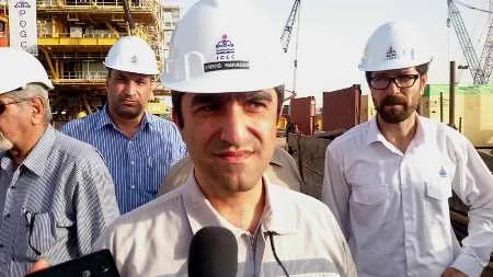 مرحله نخست ساخت سازه پروژه فروزان در یارد تاسیسات دریایی خرمشهر آغاز شد