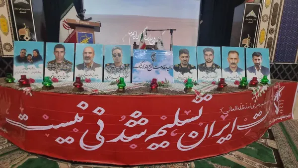 تجلیل مردم و مسئولان از شهدای اقتدار اندیمشک